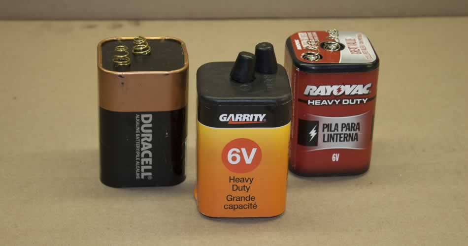 What's inside a 6V lantern battery? 